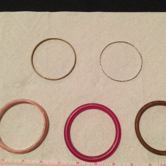 Lot of 5 Women's bracelets wood metal plastic - Picture 1 of 6